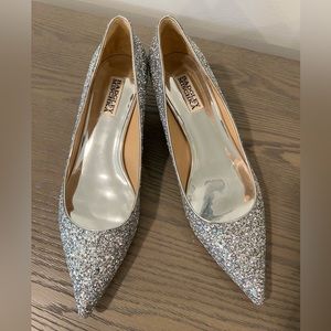NEW Badgley Mischka kitten heel, size 9